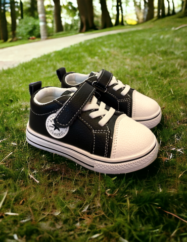 Converse sneaker